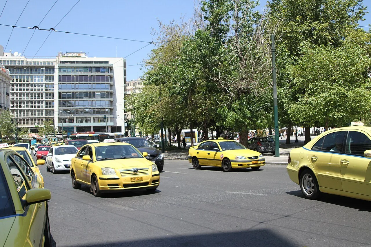 Ανακύκλωση παλιού ταξί σε συμβεβλημένο κέντρο